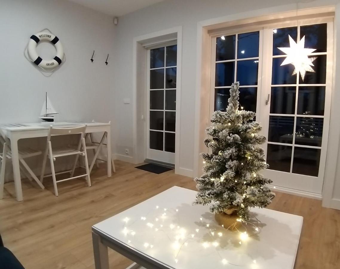 Przystan Na Zagorzu - Apartamenty Nad Jeziorem Drezdenko エクステリア 写真